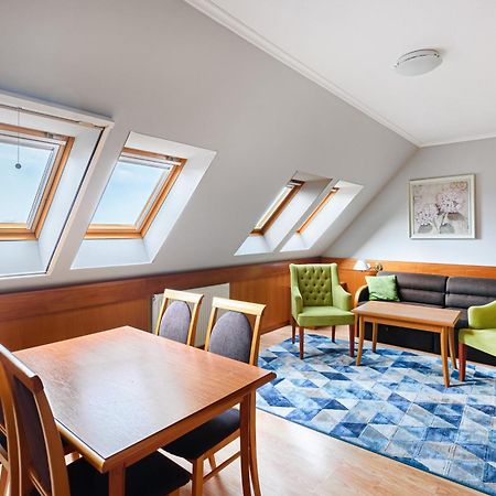 Holiday Club Apartman Hotel Хевиз Экстерьер фото