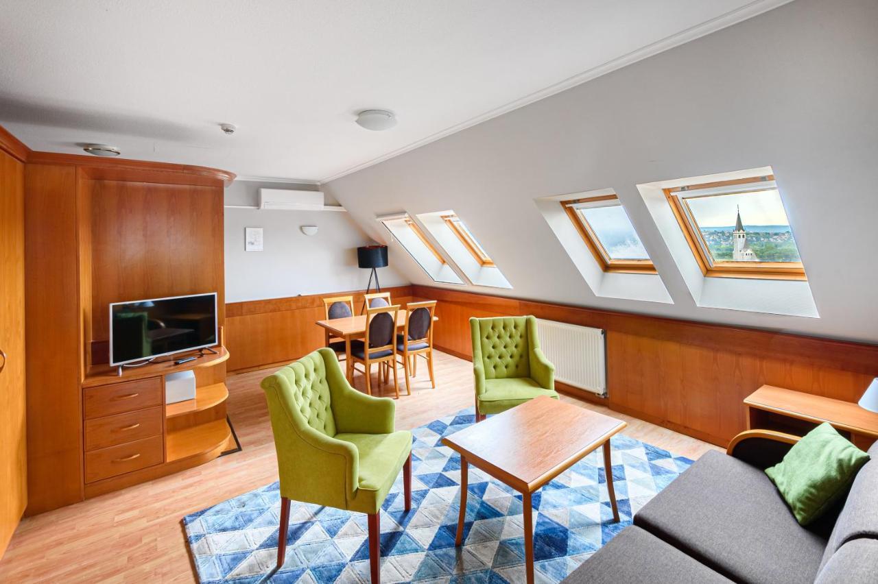 Holiday Club Apartman Hotel Хевиз Экстерьер фото