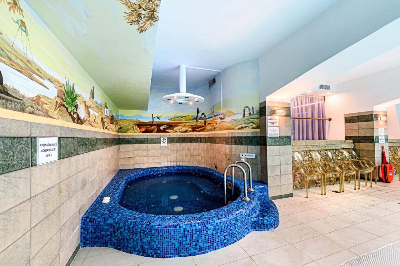 Holiday Club Apartman Hotel Хевиз Экстерьер фото
