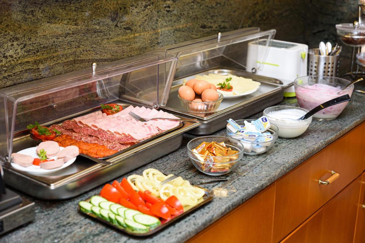 Holiday Club Apartman Hotel Хевиз Экстерьер фото