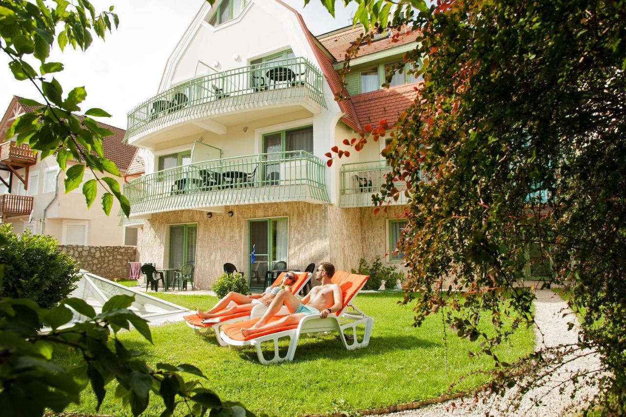 Holiday Club Apartman Hotel Хевиз Экстерьер фото