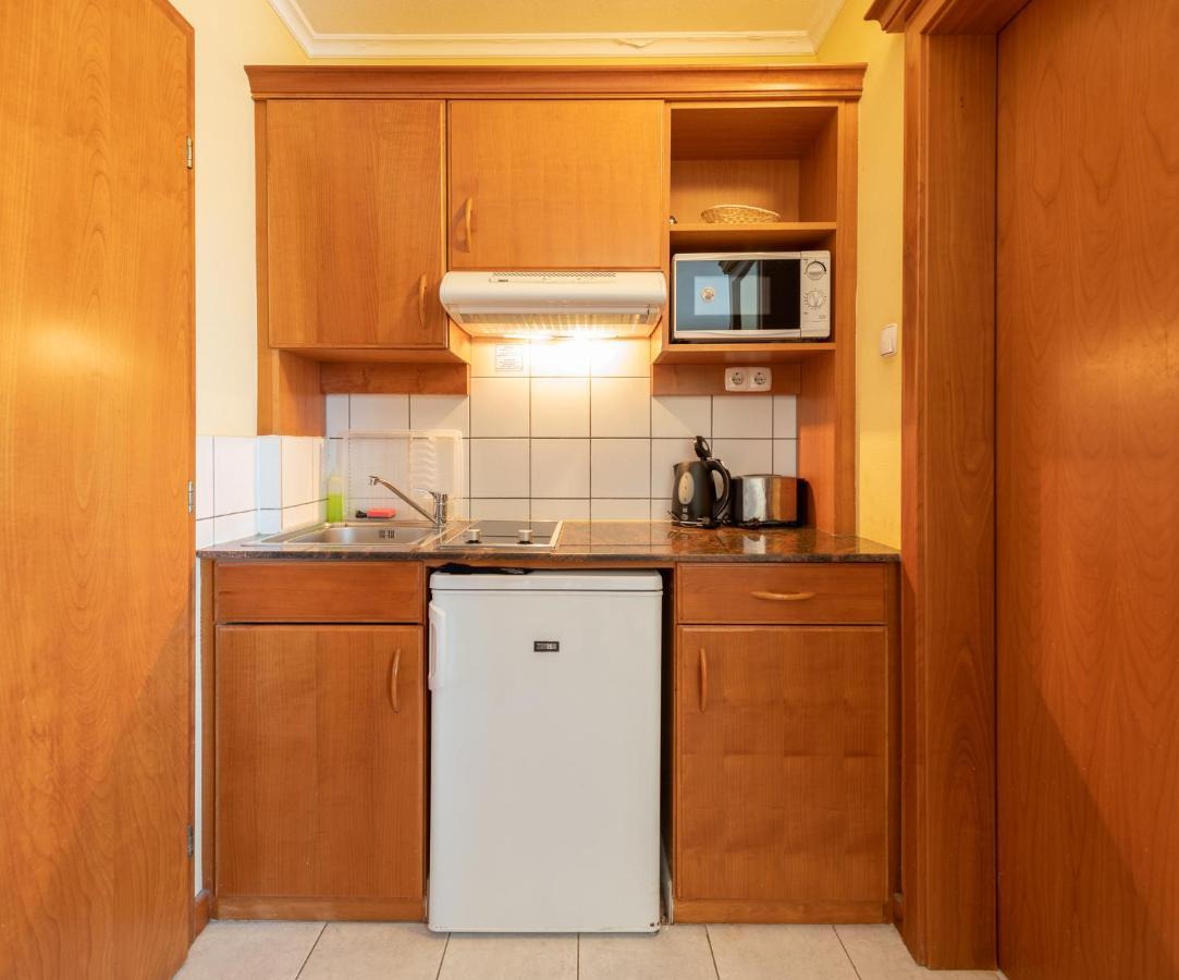 Holiday Club Apartman Hotel Хевиз Экстерьер фото