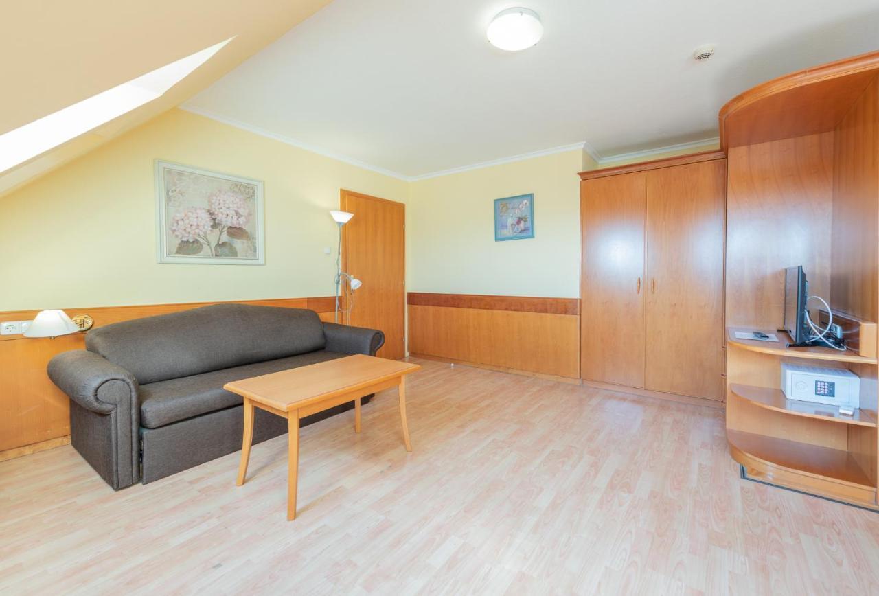 Holiday Club Apartman Hotel Хевиз Экстерьер фото